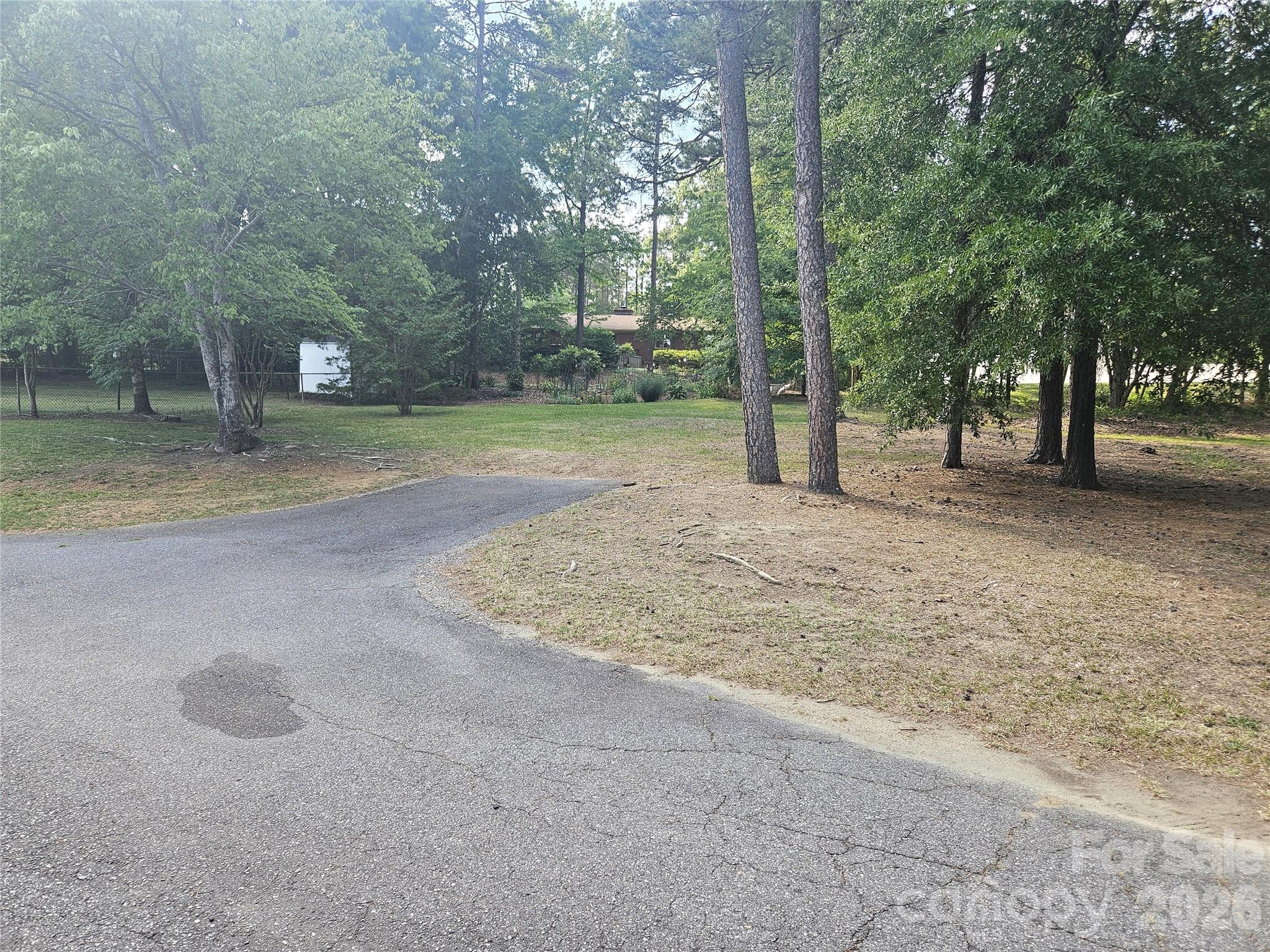 557 Goldmoor Drive Property Photo 16