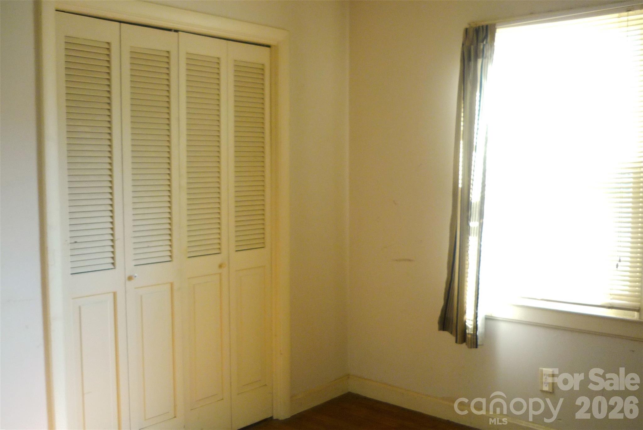 407 N Pear Street Property Photo 22