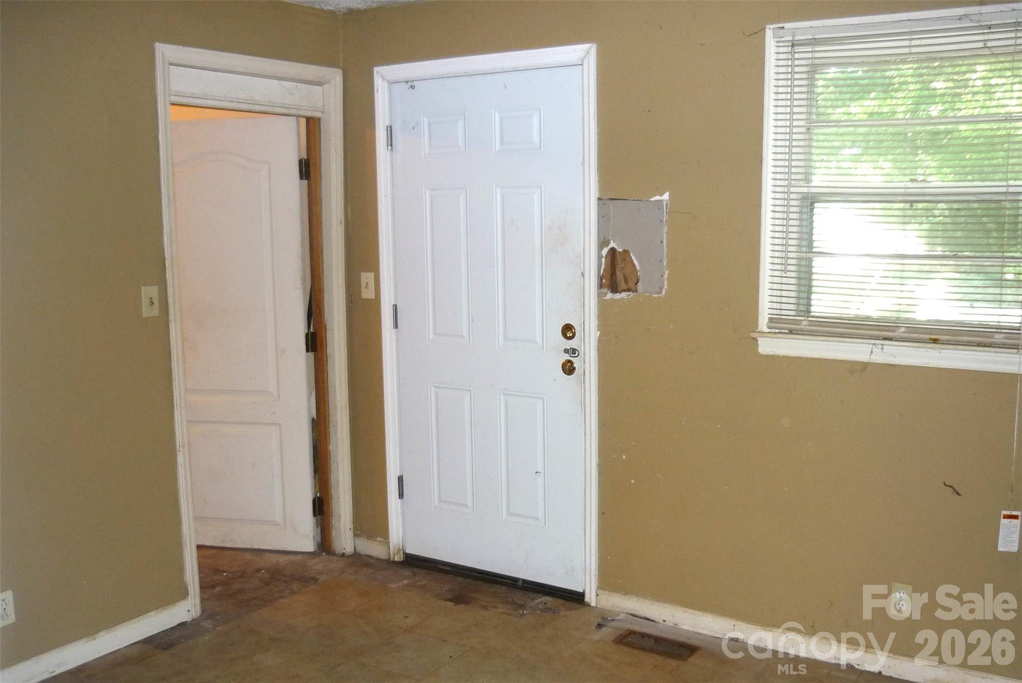 407 N Pear Street Property Photo 28