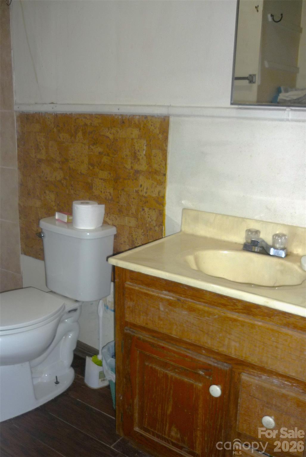 407 N Pear Street Property Photo 31