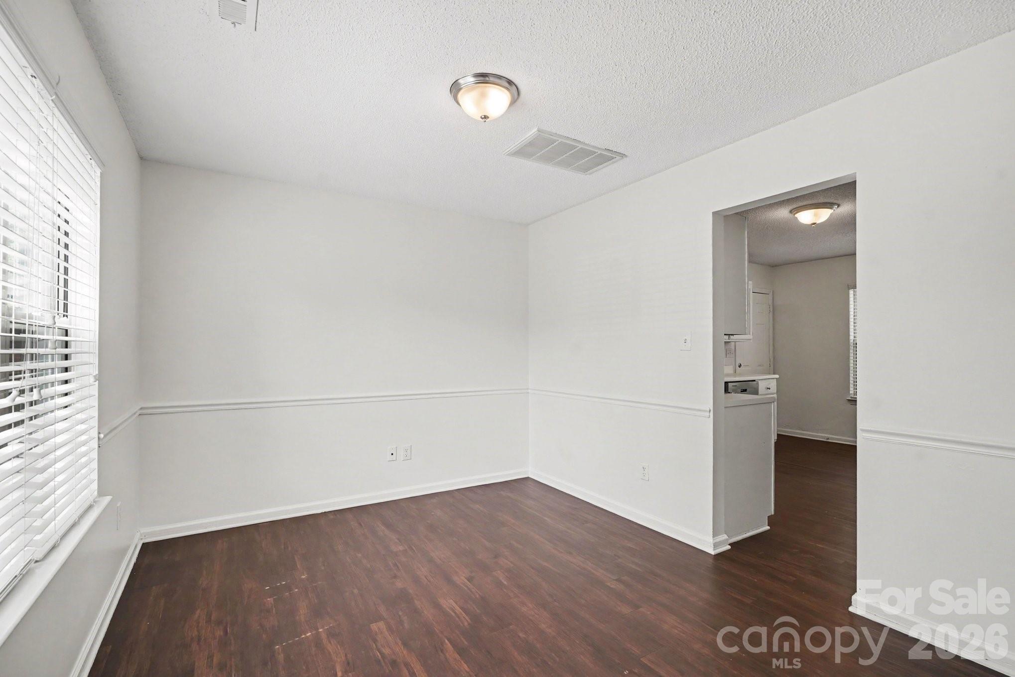 12127 Landing Green Drive Property Photo 5