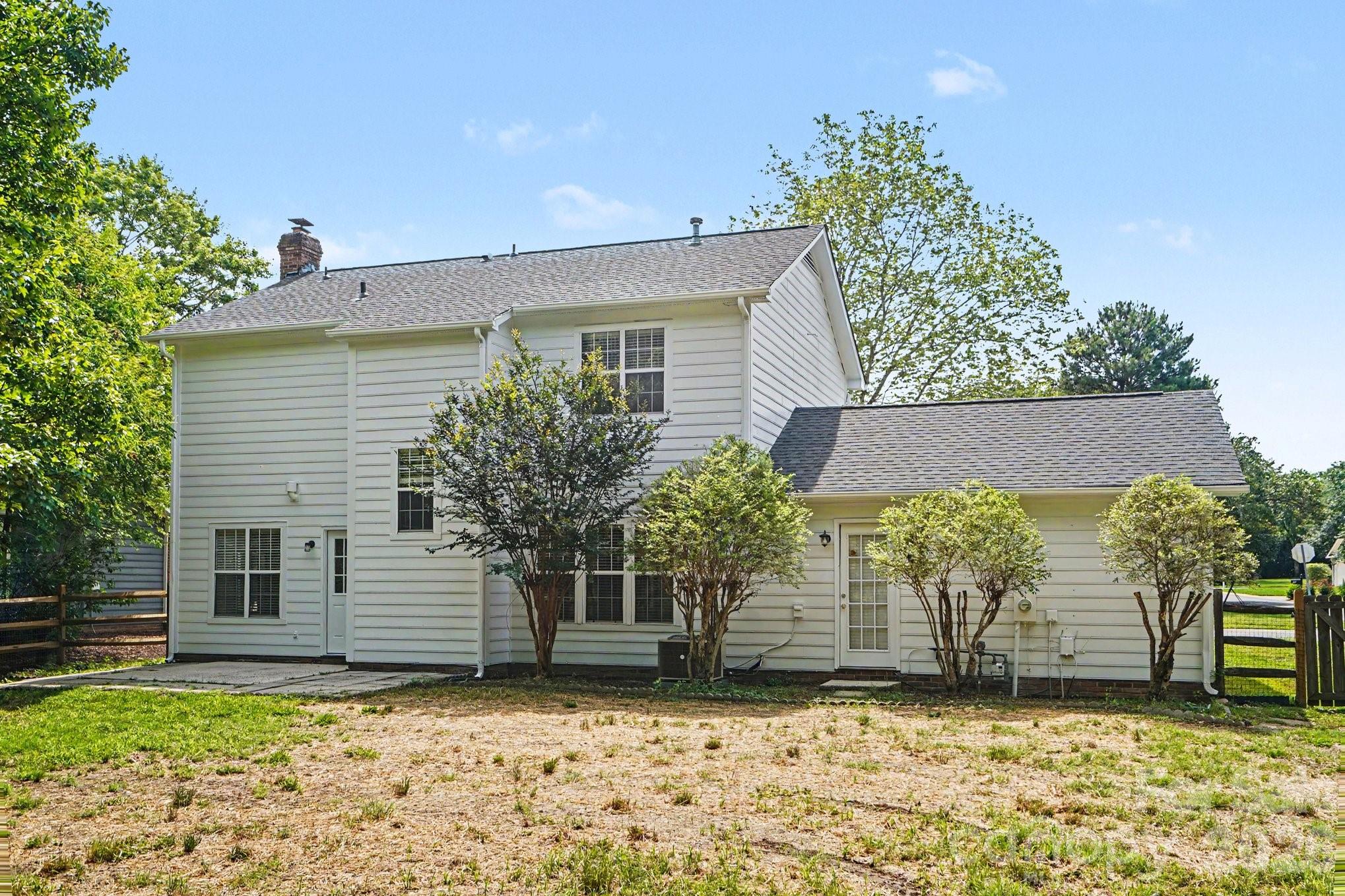 12127 Landing Green Drive Property Photo 14