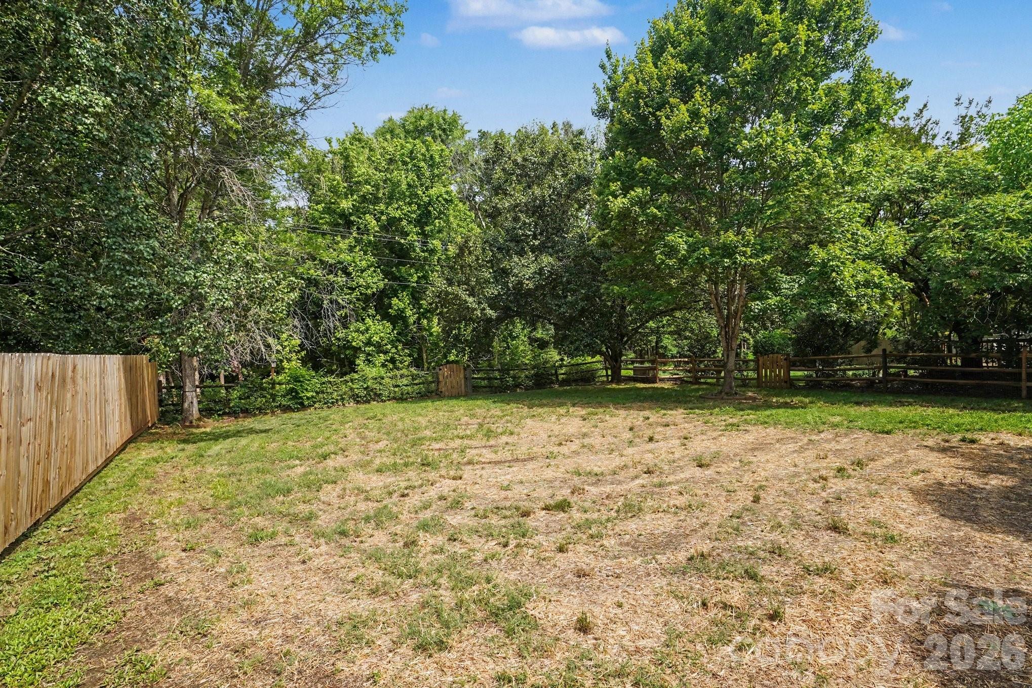 12127 Landing Green Drive Property Photo 15