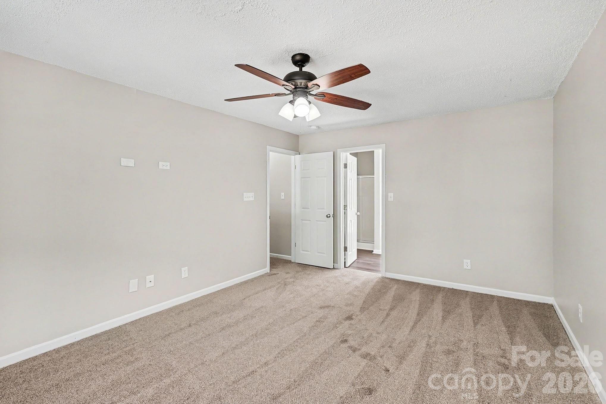 9828 Aventide Lane Property Photo 10