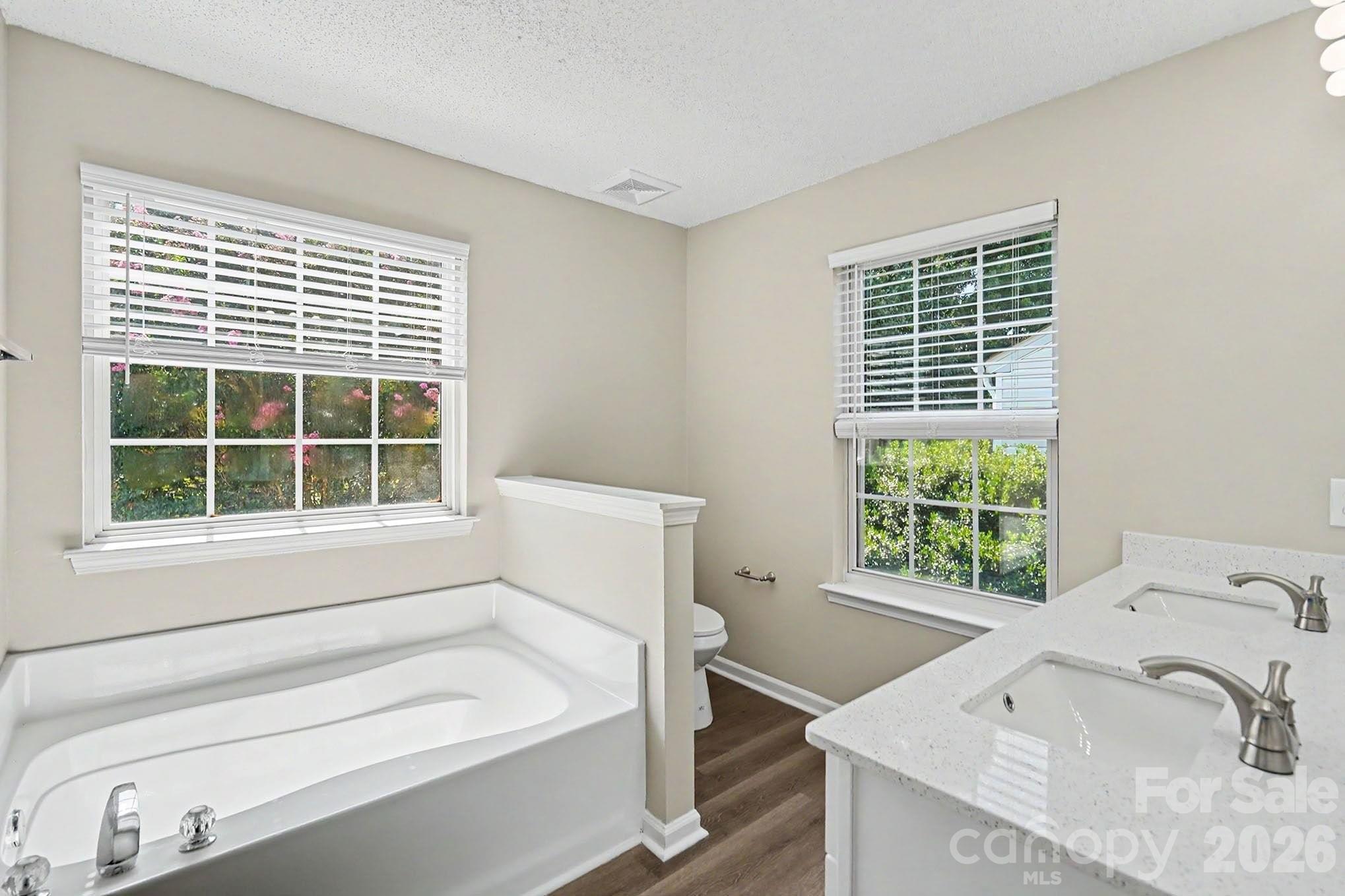 9828 Aventide Lane Property Photo 19