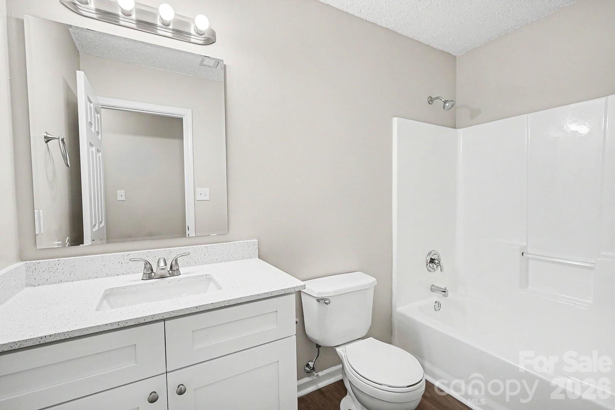 9828 Aventide Lane Property Photo 21