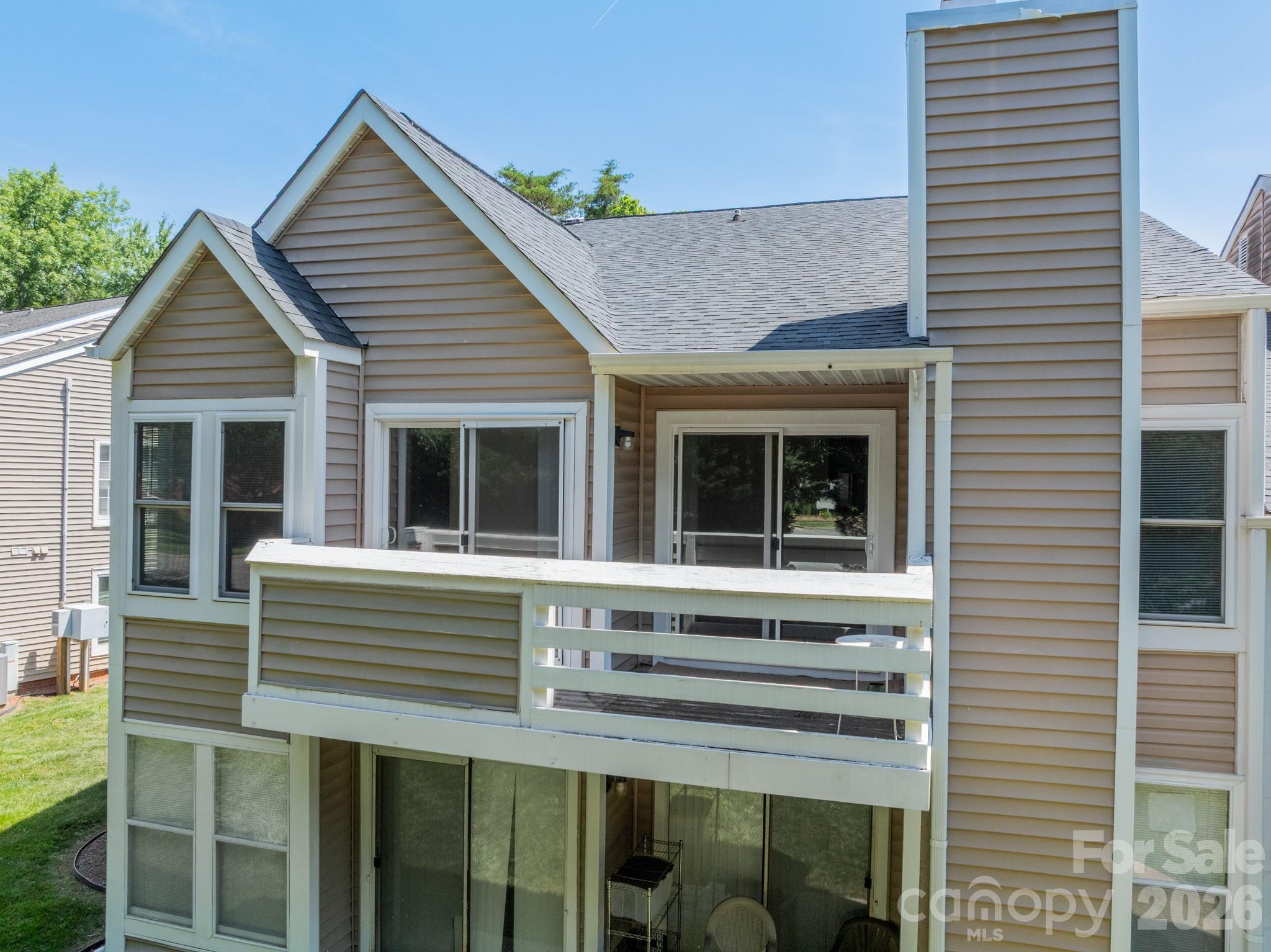 9605 Vinca Circle G Property Photo 4