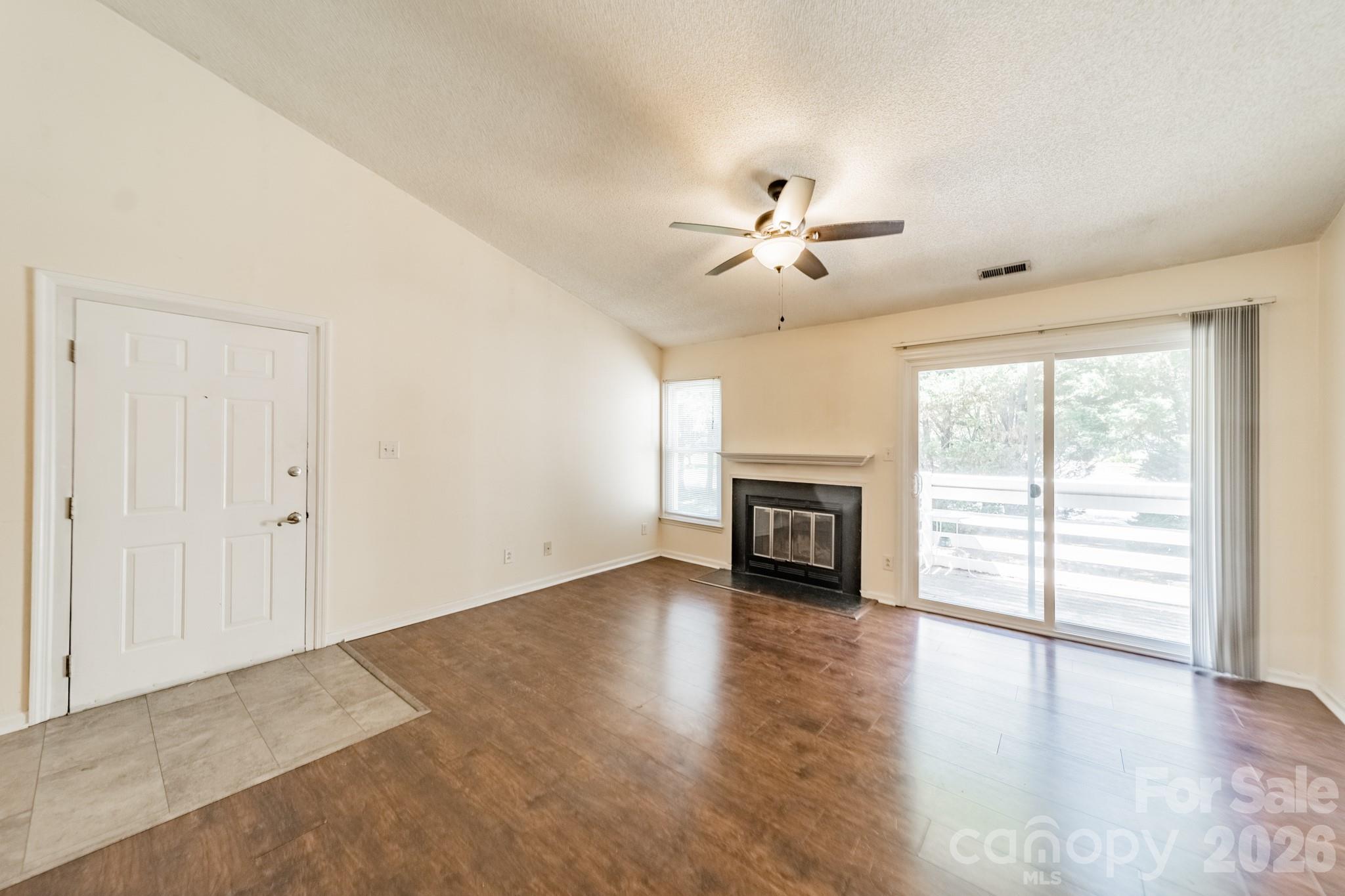 9605 Vinca Circle G Property Photo 11