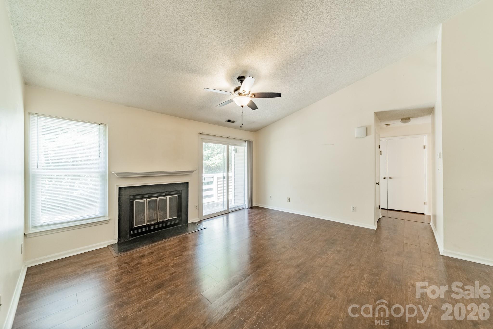 9605 Vinca Circle G Property Photo 13