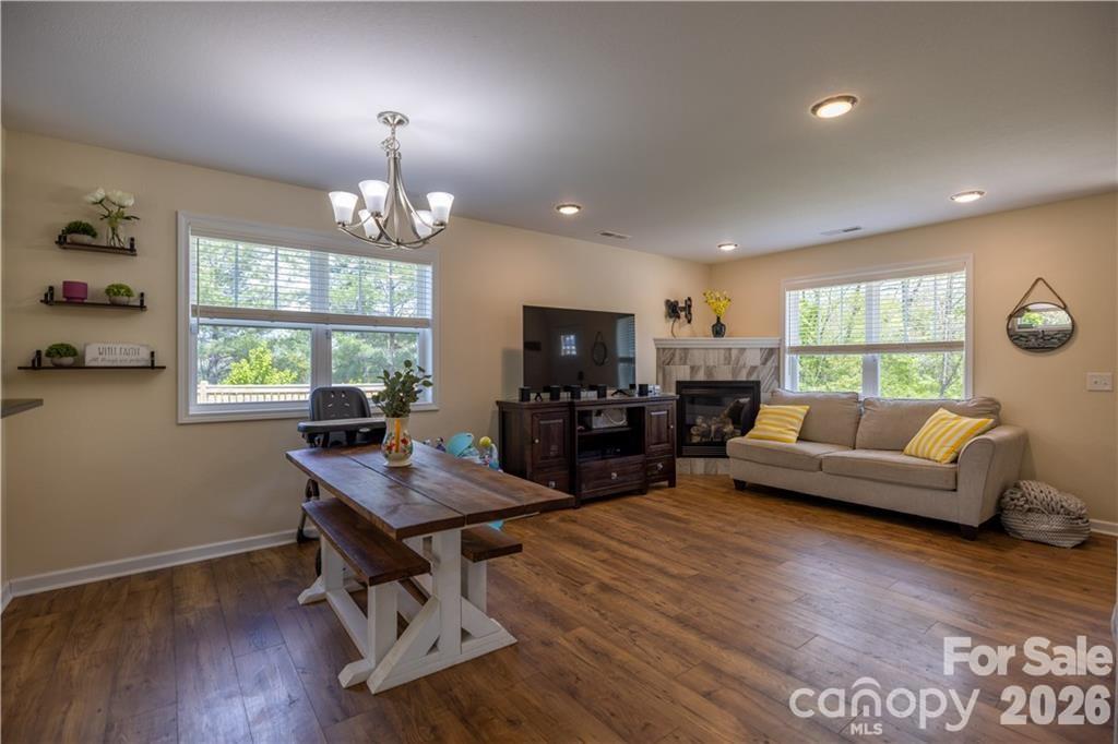 101 Towne Place Property Photo 4