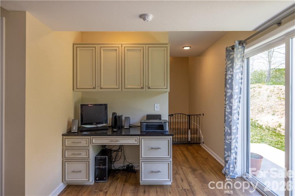 101 Towne Place Property Photo 10