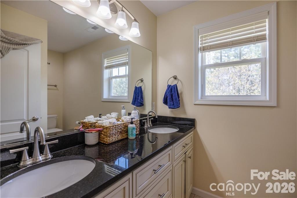 101 Towne Place Property Photo 14