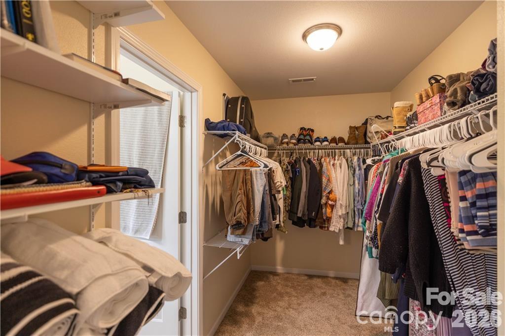 101 Towne Place Property Photo 16