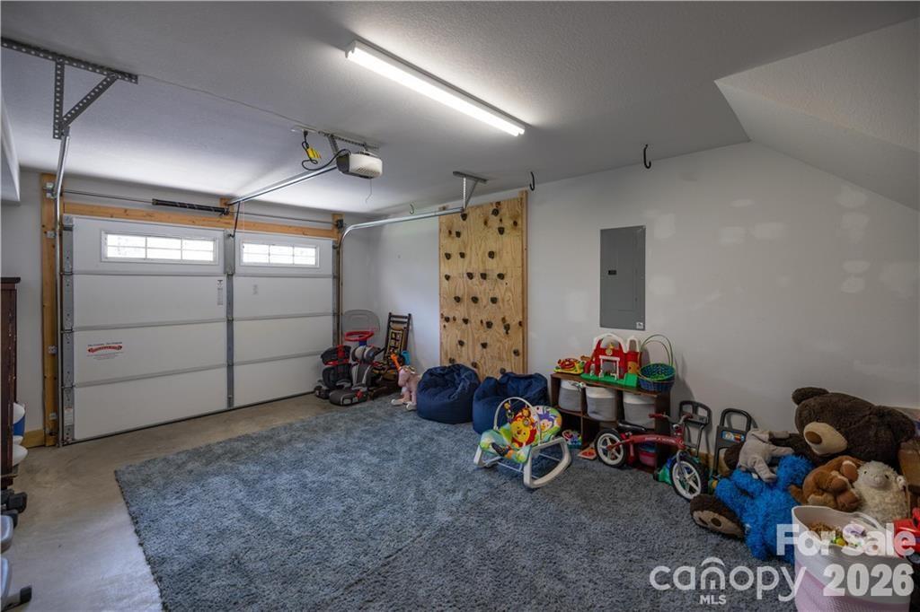 101 Towne Place Property Photo 22
