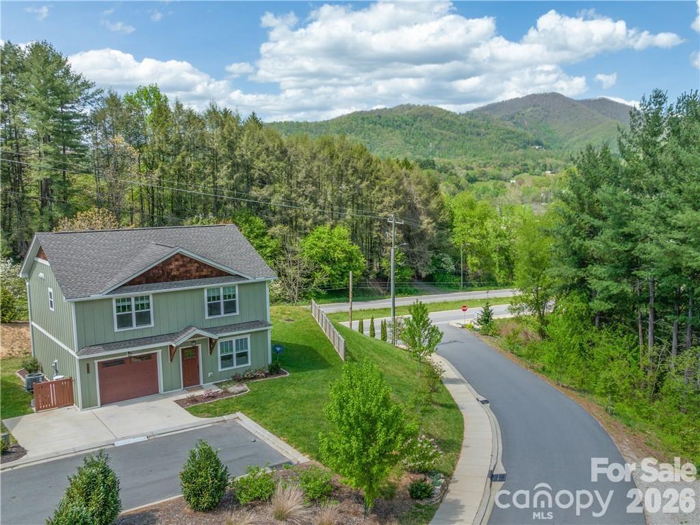 101 Towne Place Property Photo 27