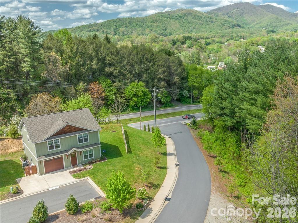 101 Towne Place Property Photo 28