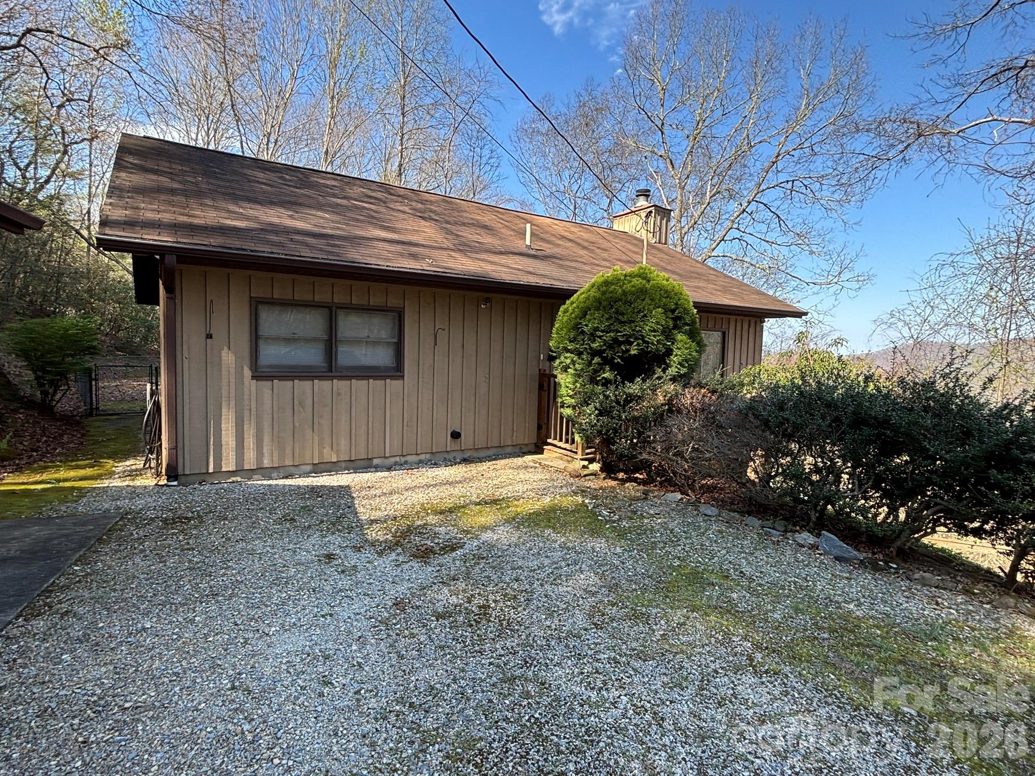 120 Kimberly Drive Property Photo 2