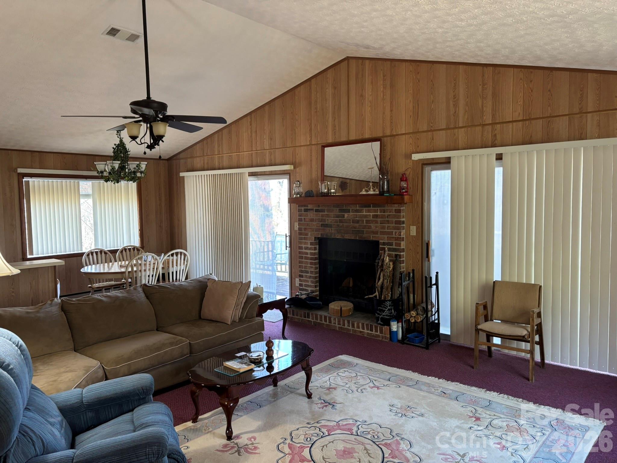 120 Kimberly Drive Property Photo 3