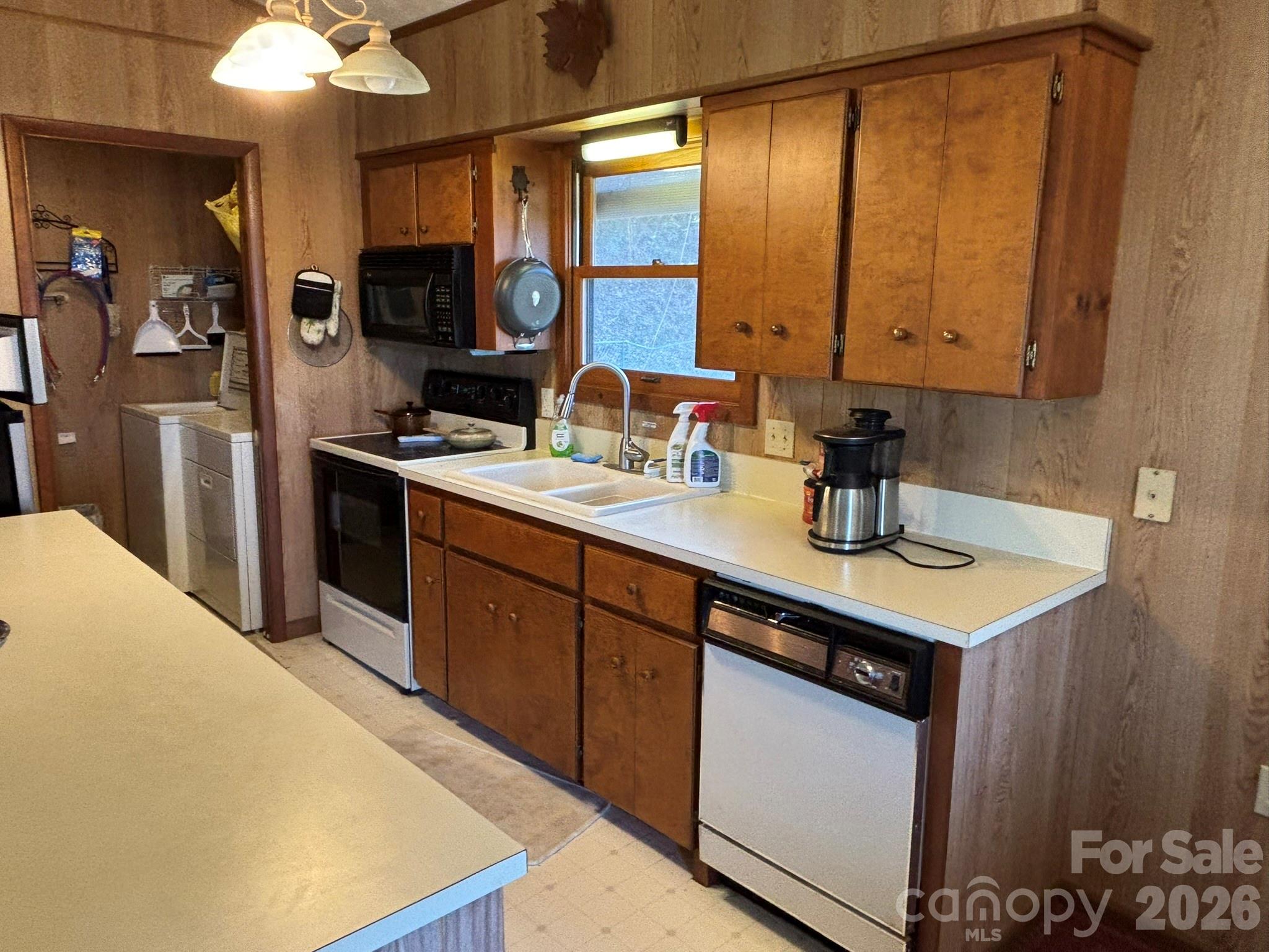 120 Kimberly Drive Property Photo 10