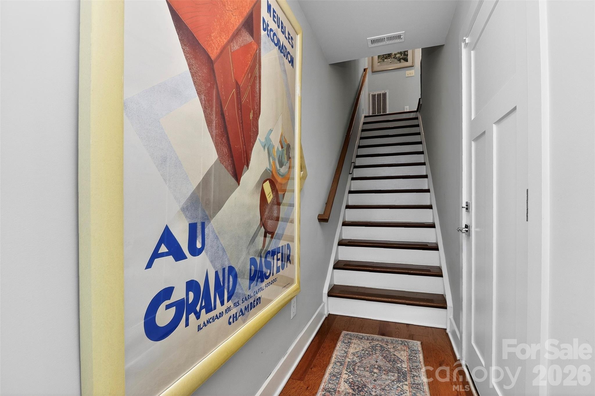 2111 Isom Street Property Photo 9