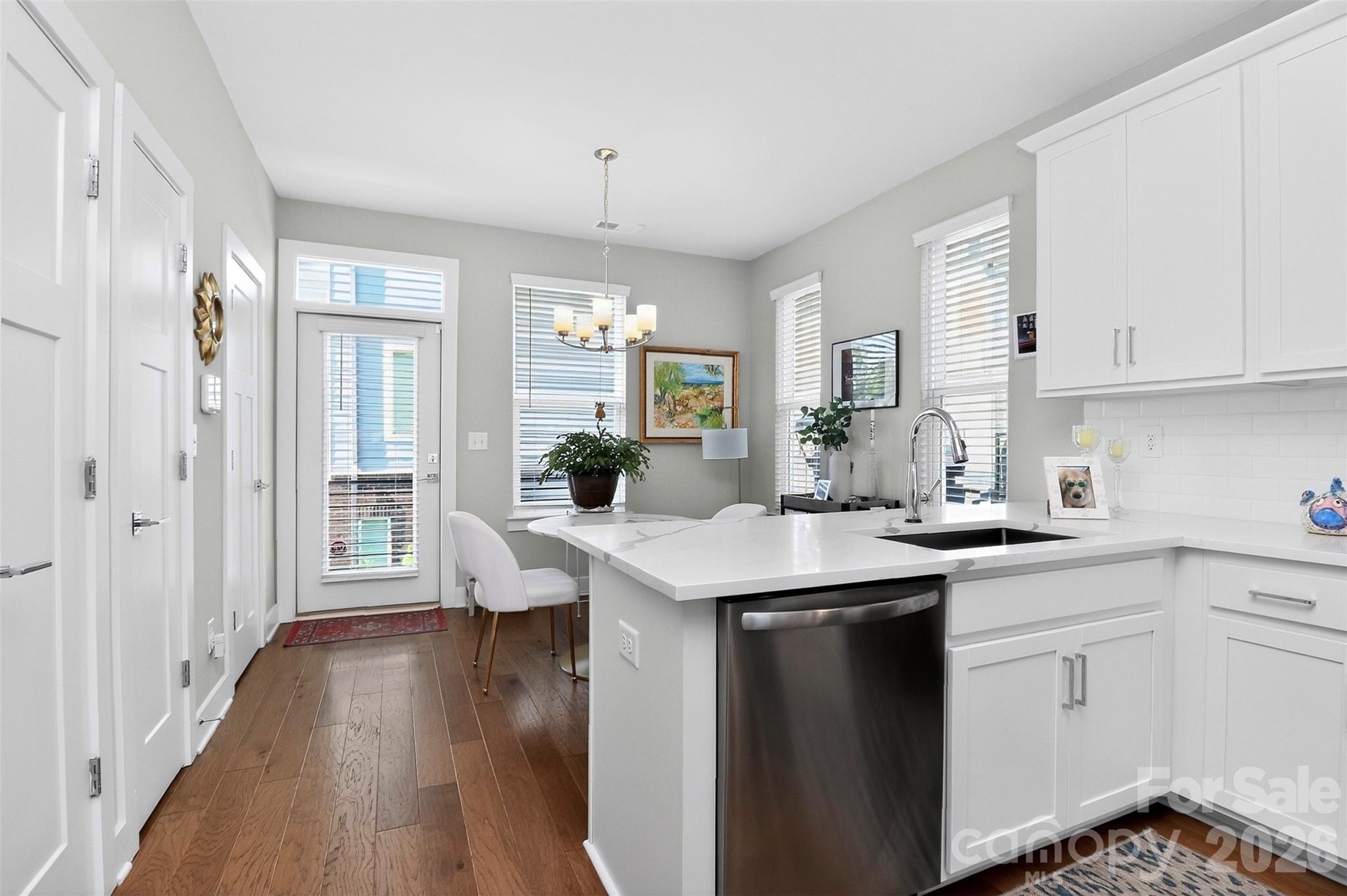 2111 Isom Street Property Photo 20