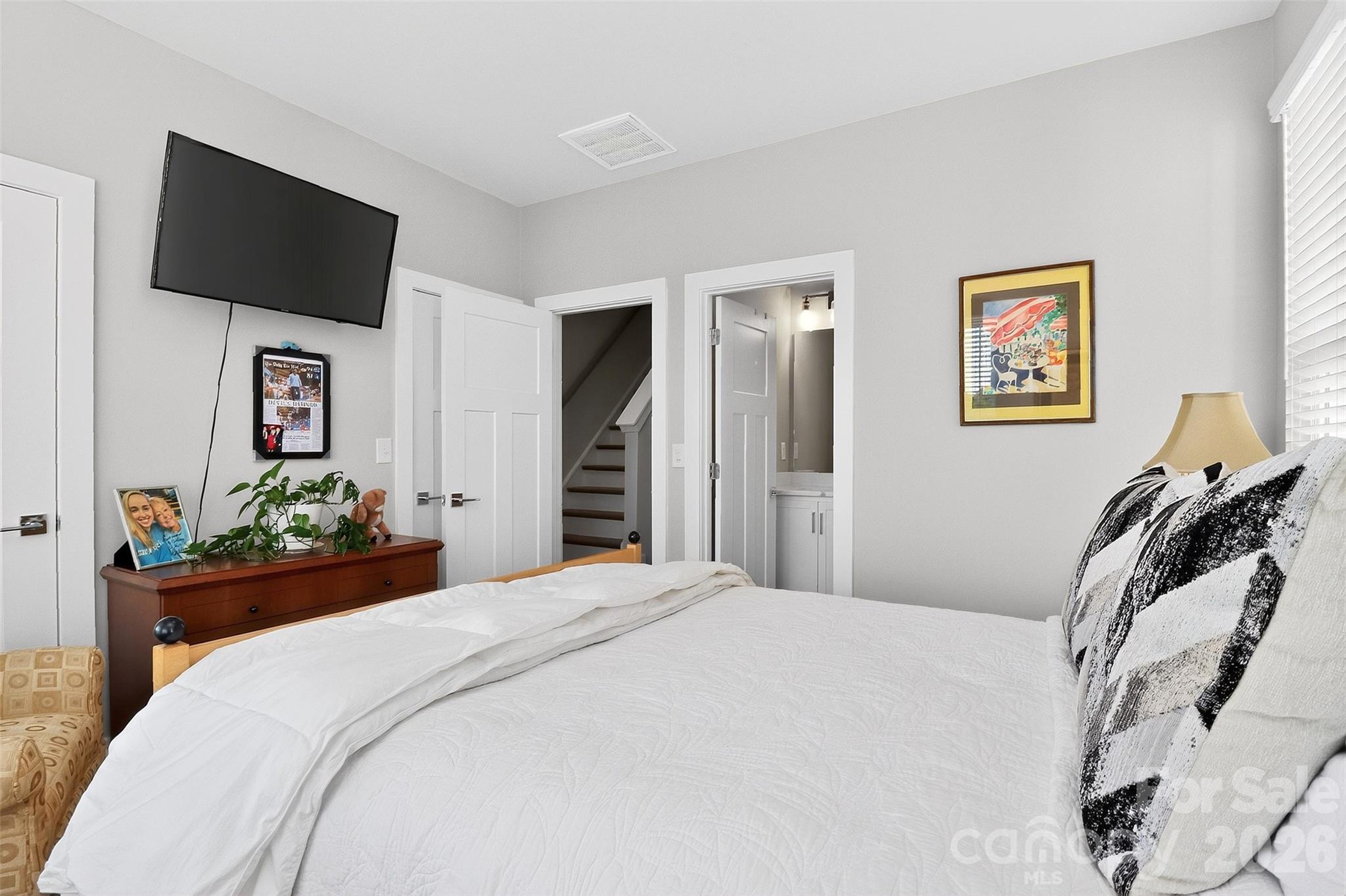 2111 Isom Street Property Photo 32