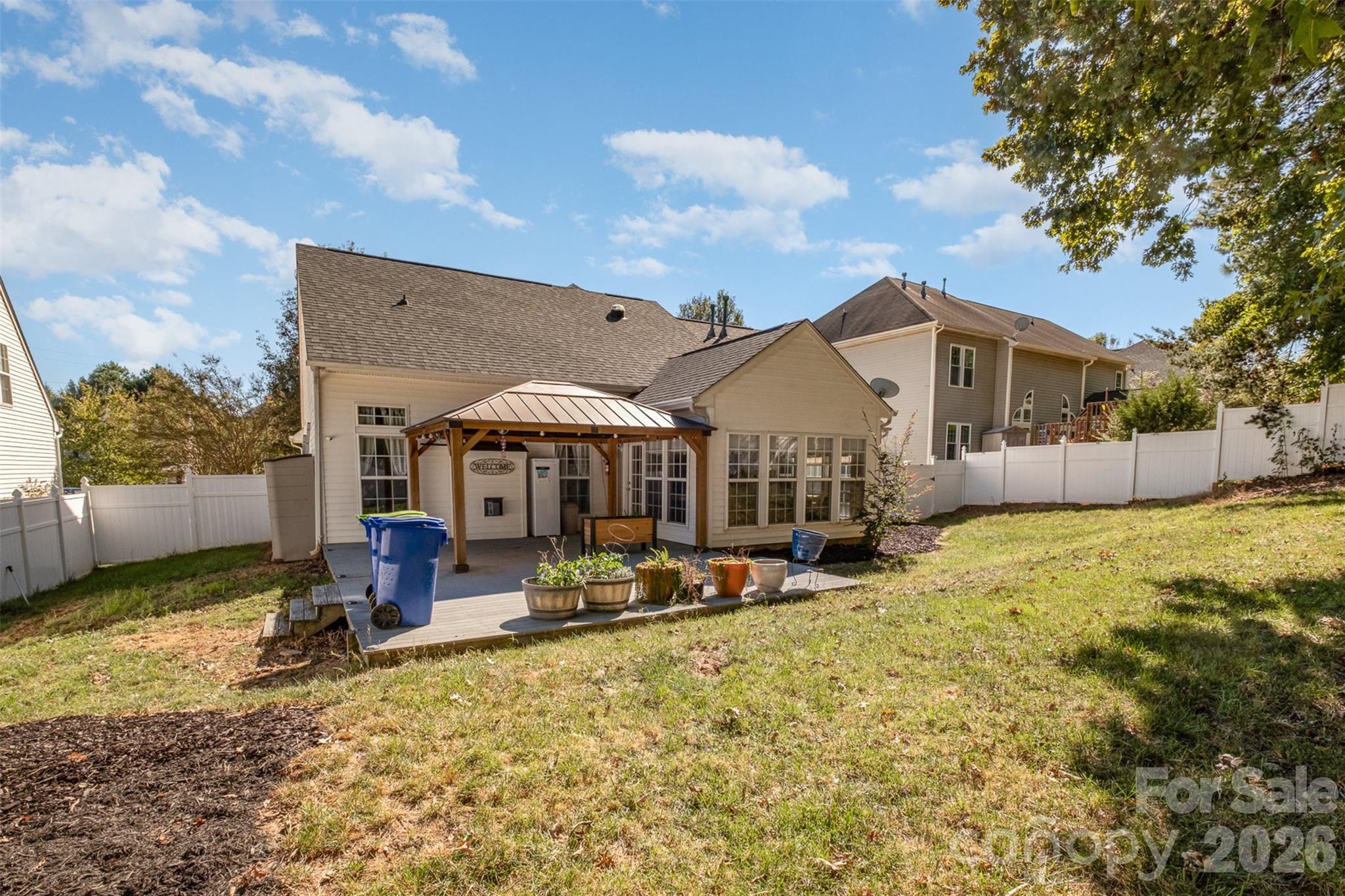 6859 Lakecrest Court Property Photo 19