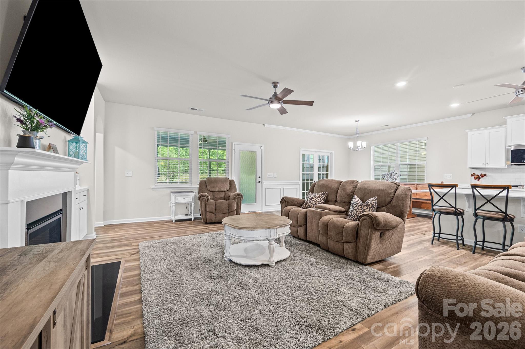 3199 Windhaven Lane Property Photo 6