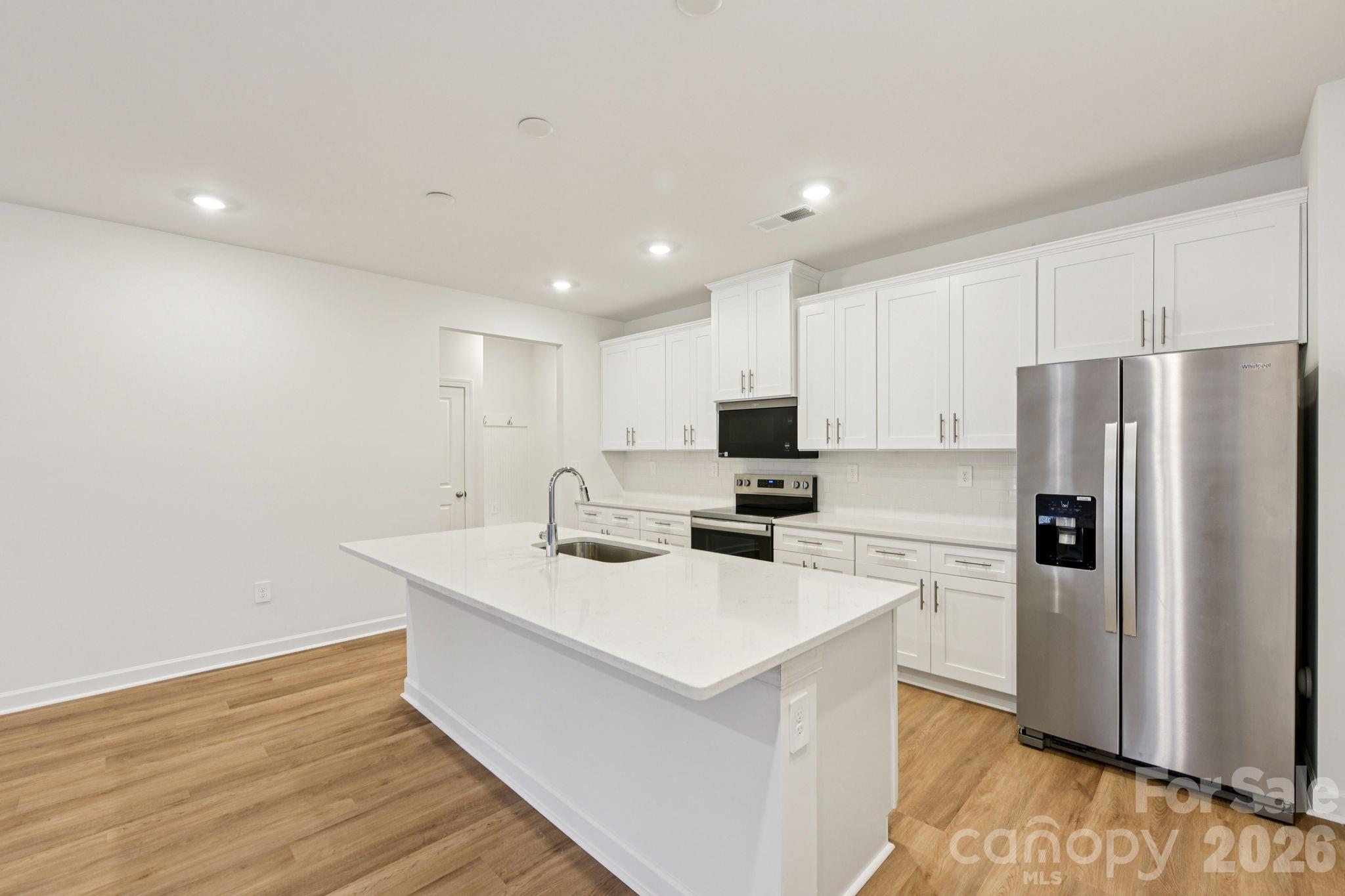 7269 Yardley Street Property Photo 4