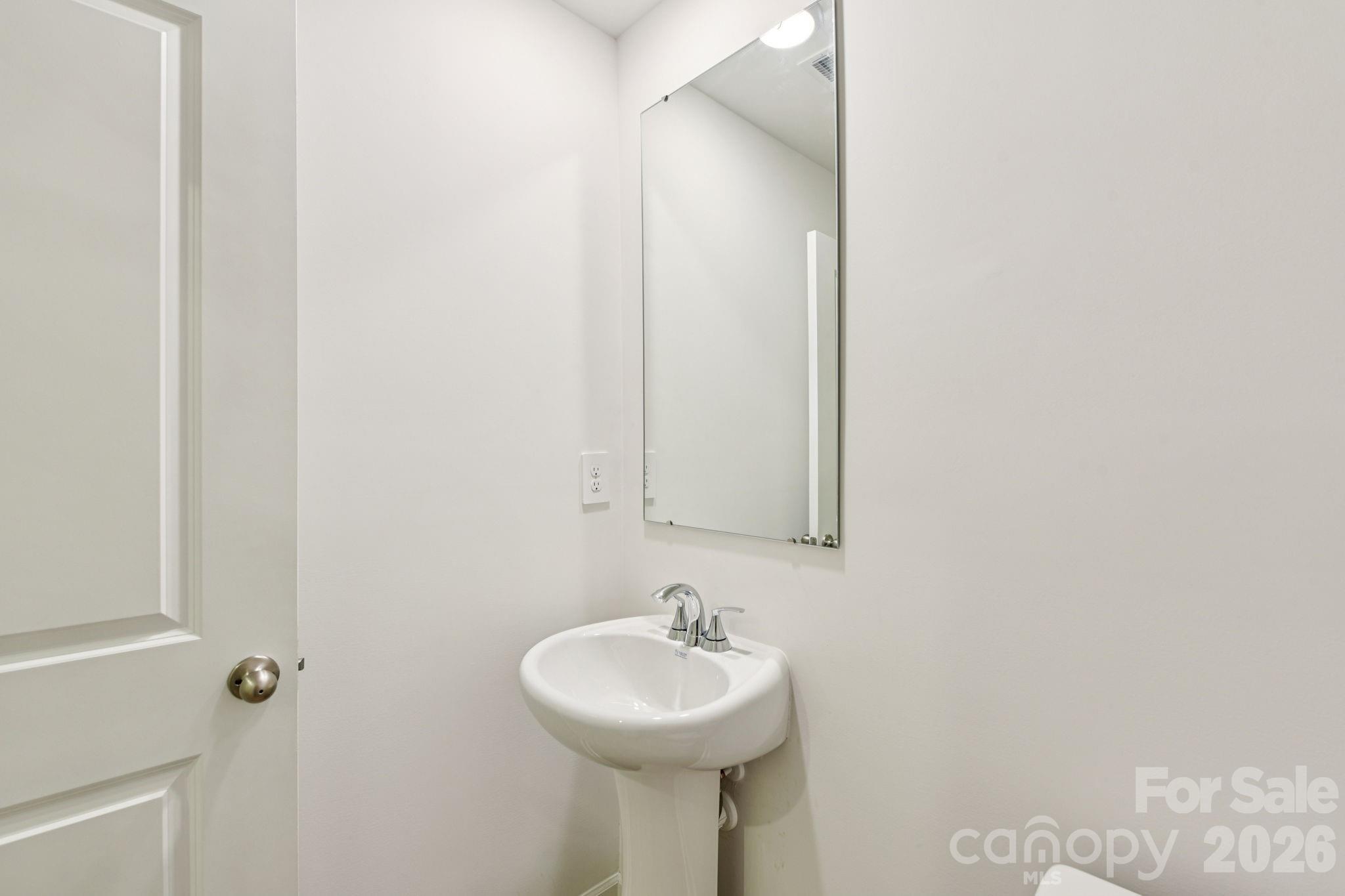 7269 Yardley Street Property Photo 6