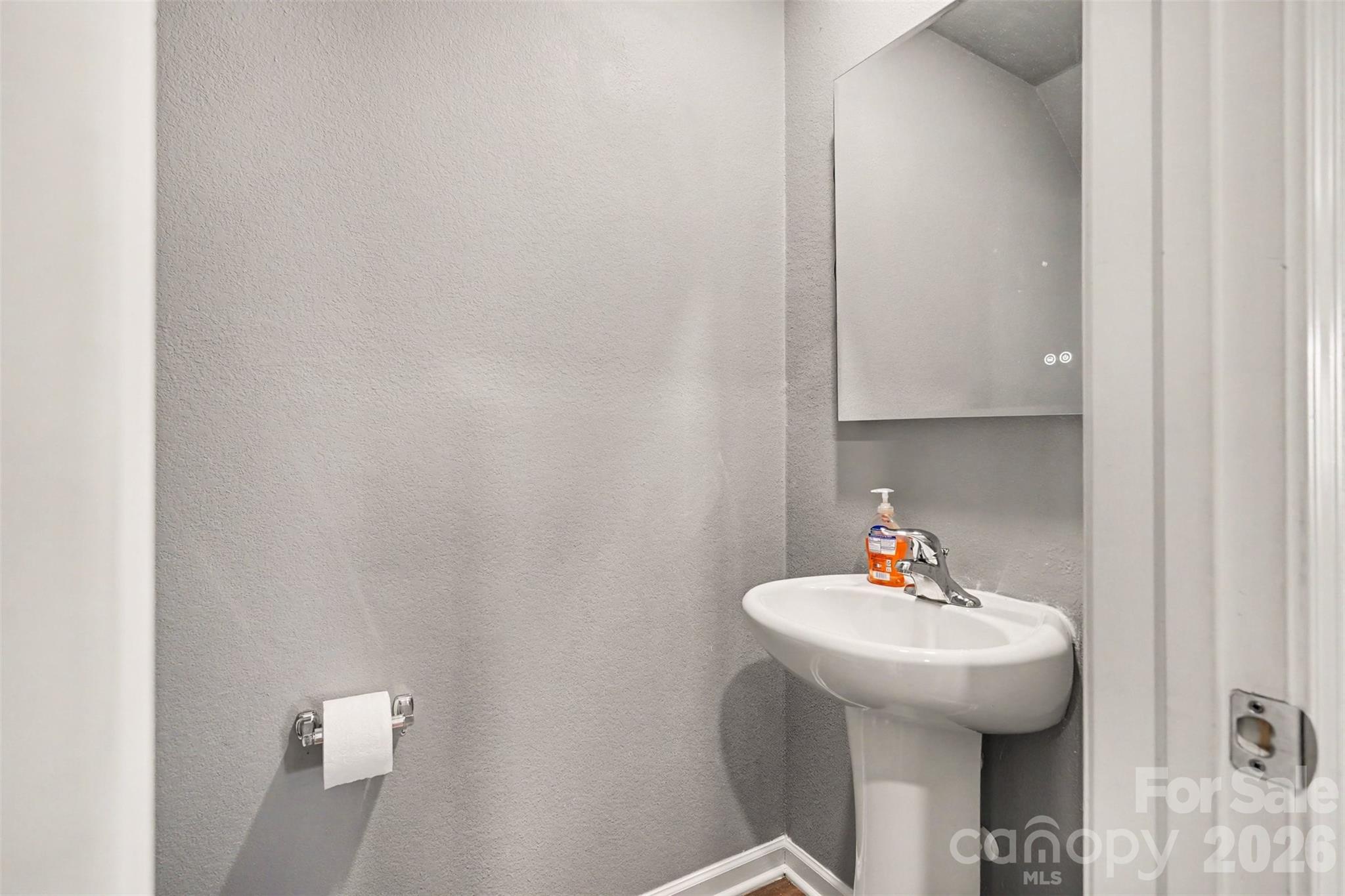 1112 Creedmore Court Property Photo 13