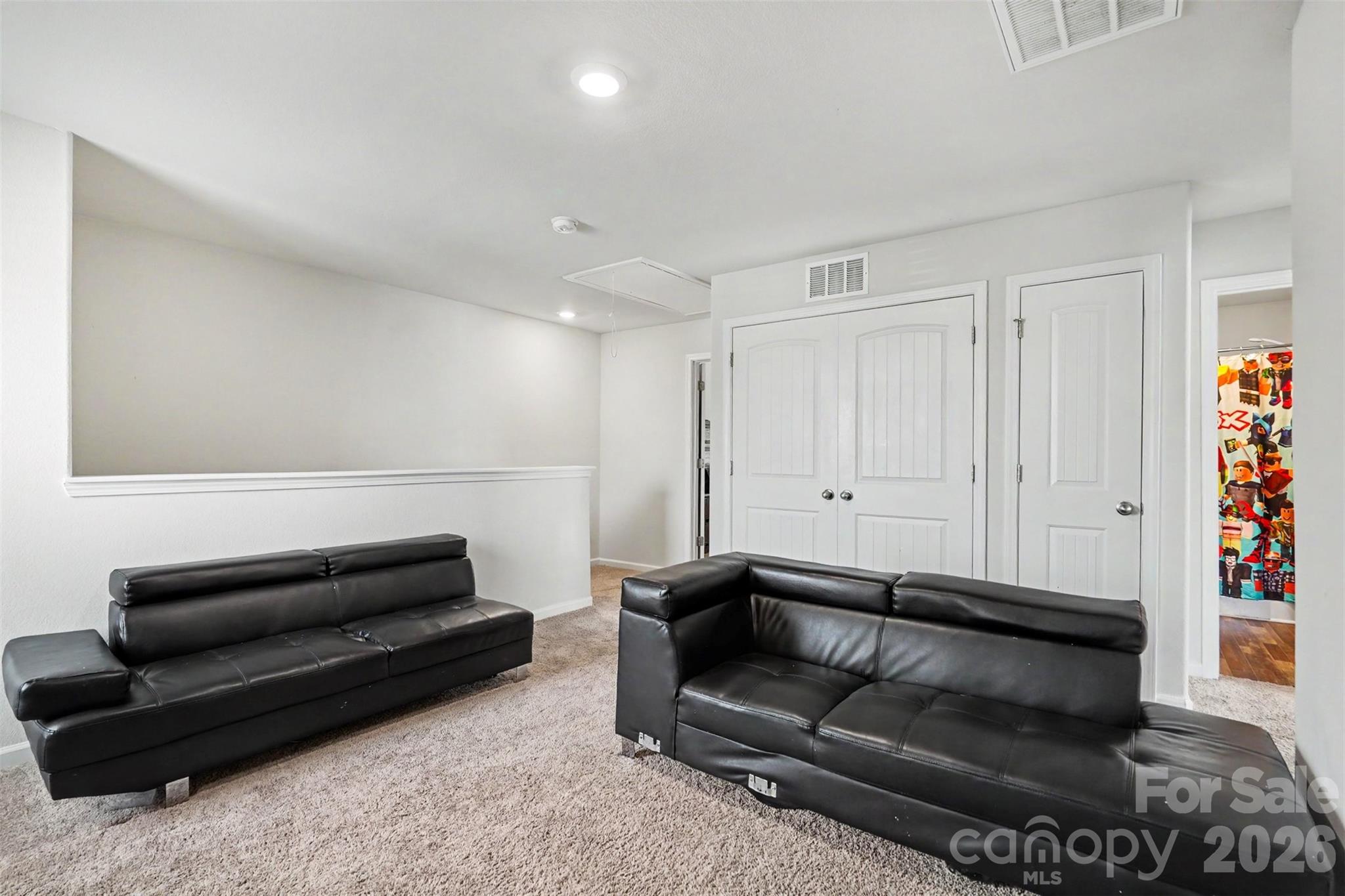 1112 Creedmore Court Property Photo 18