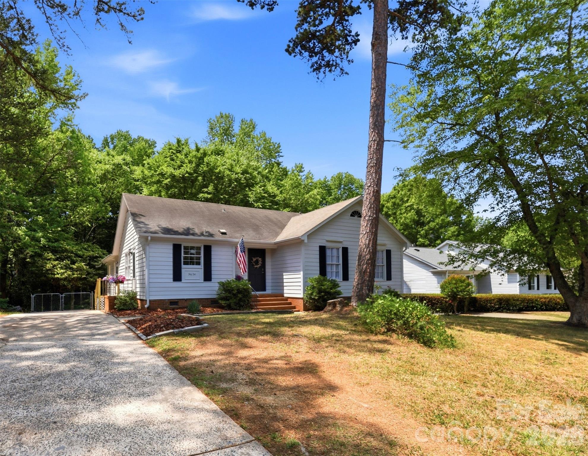 9624 Central Drive Property Photo 3
