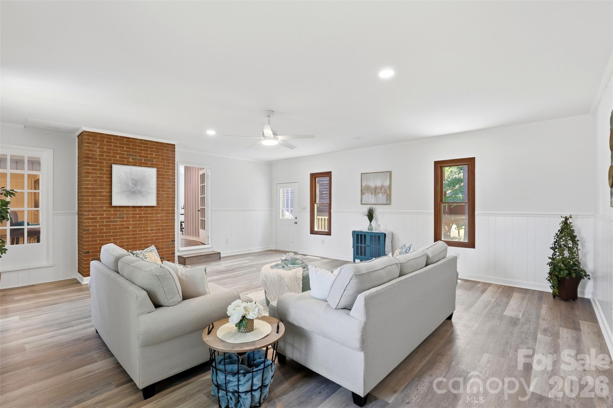 9624 Central Drive Property Photo 12