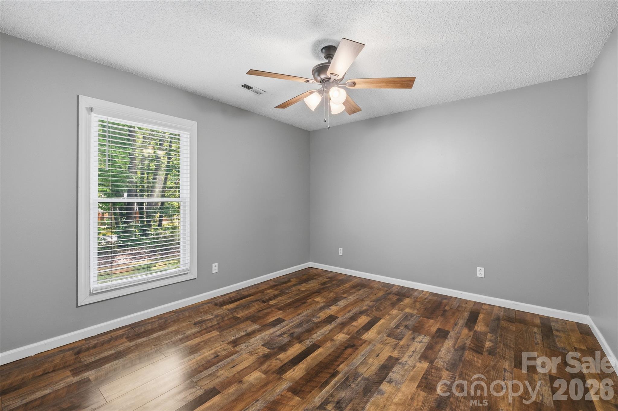 7795 Old Post Road Property Photo 16
