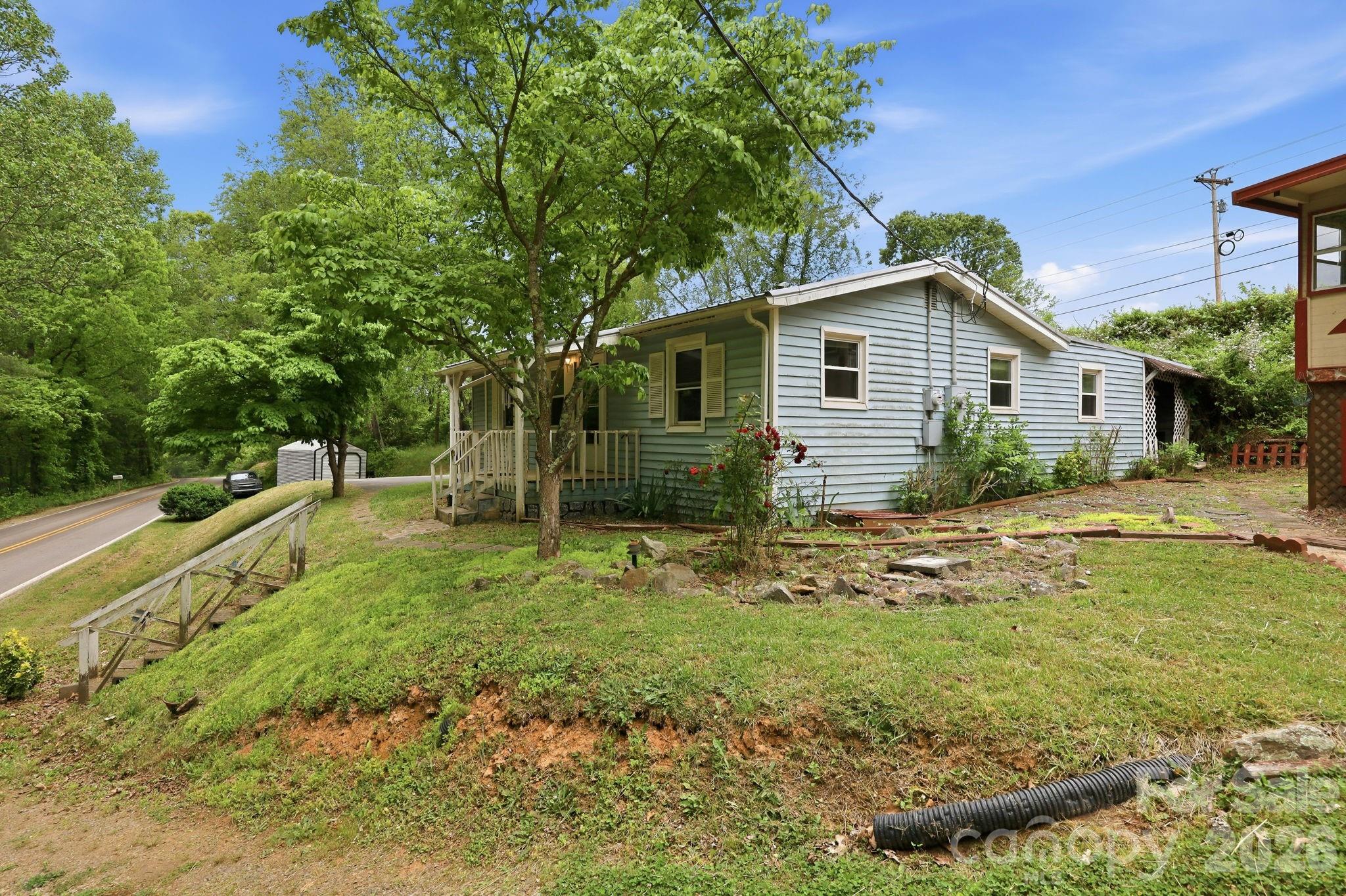 3383 Thickety Road Property Photo 6