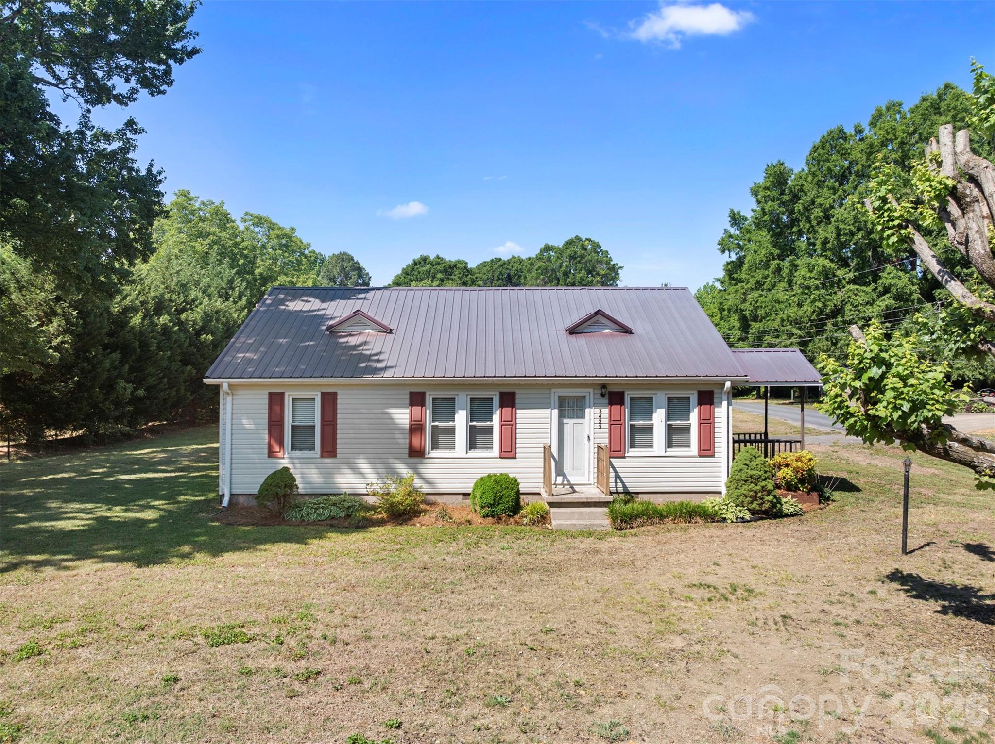 3425 Long Ferry Road Property Photo 1