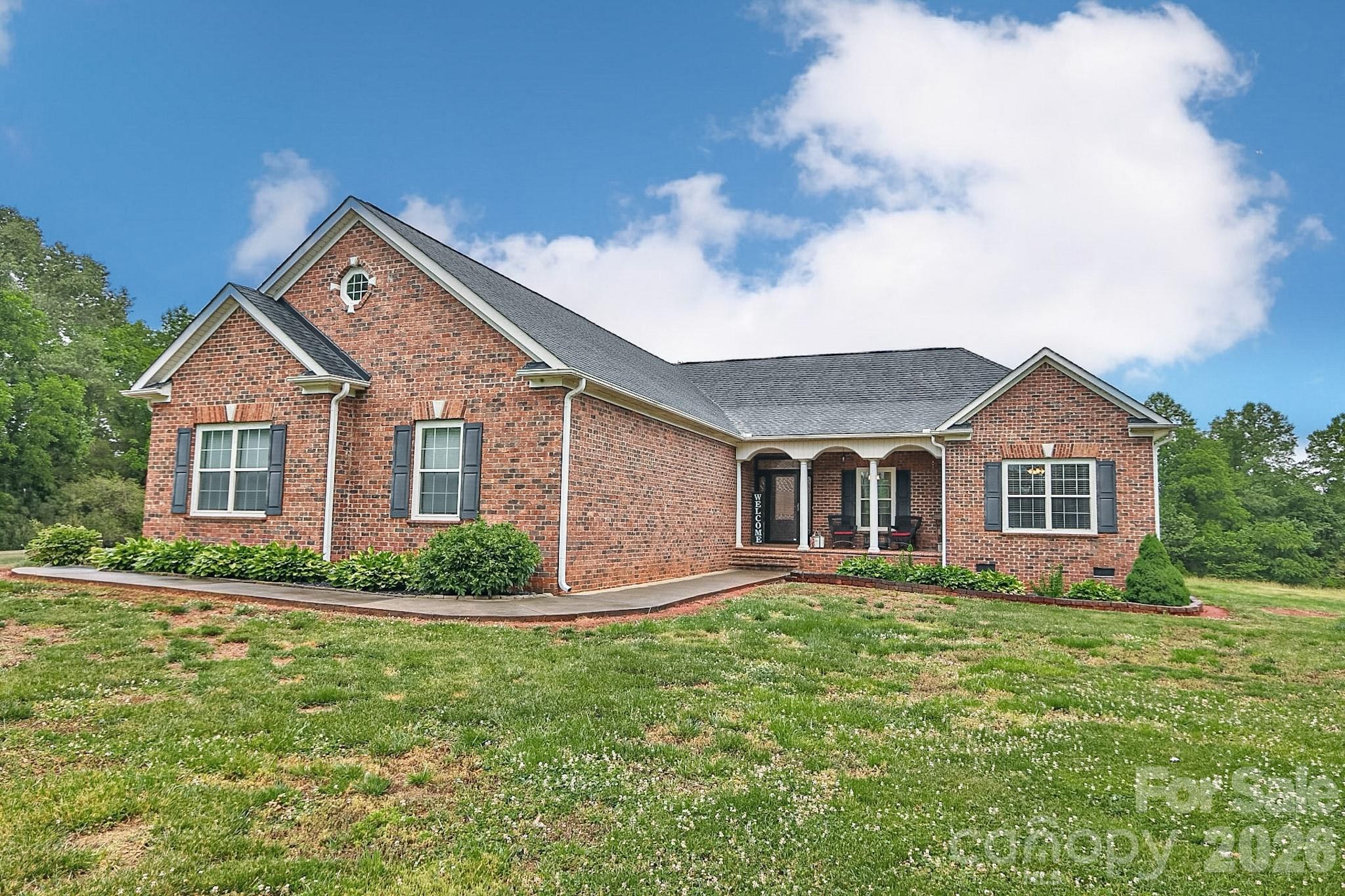 3127 Yorkshire Lane Property Photo 4