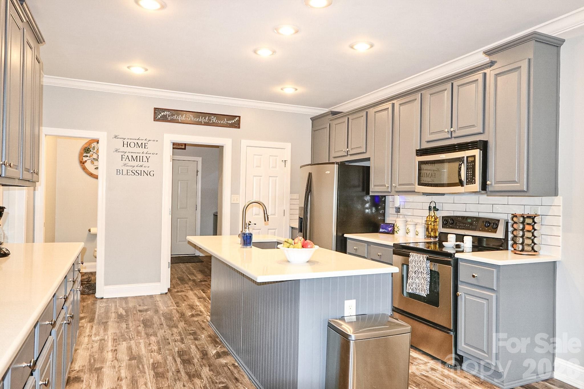 3127 Yorkshire Lane Property Photo 17