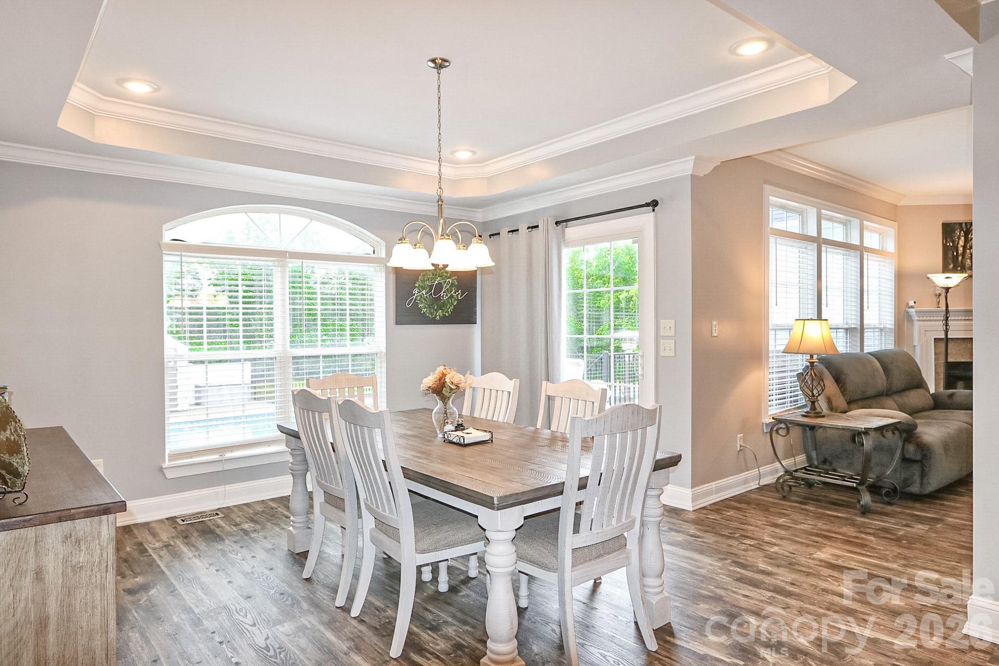 3127 Yorkshire Lane Property Photo 18