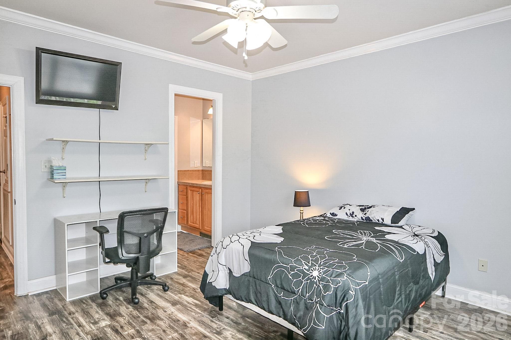 3127 Yorkshire Lane Property Photo 32