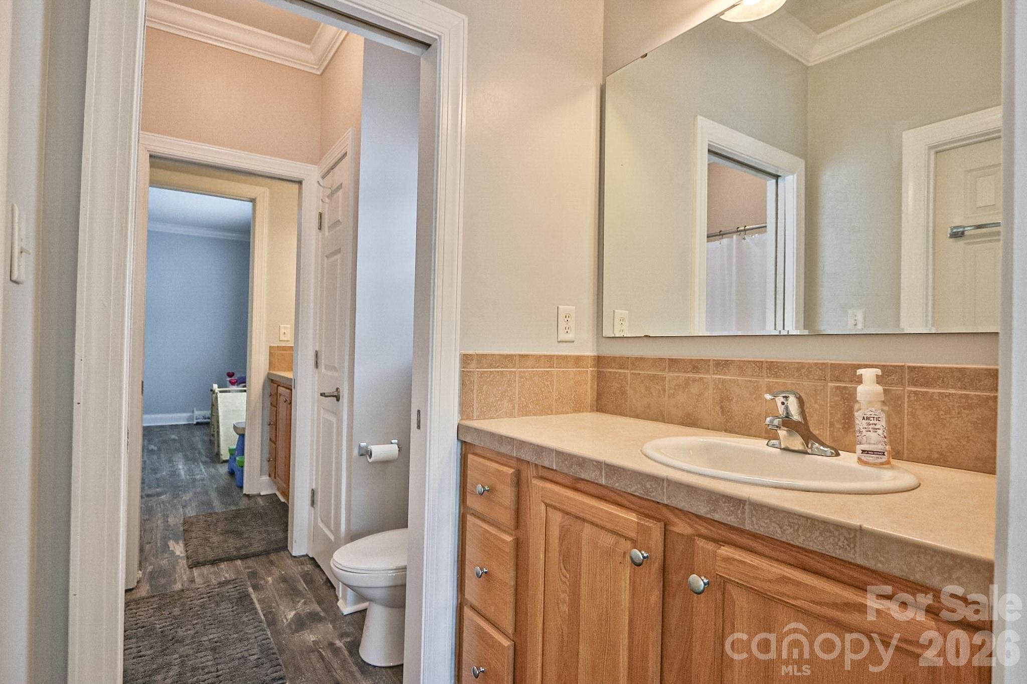 3127 Yorkshire Lane Property Photo 35