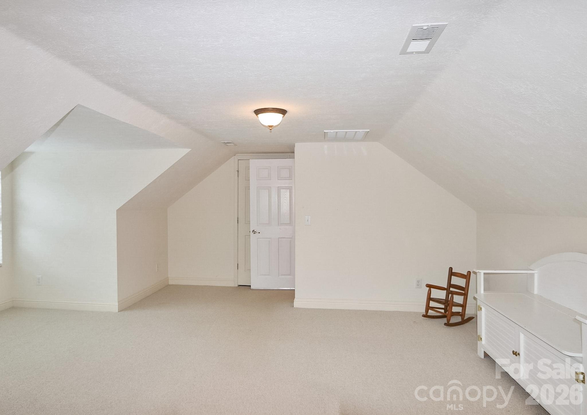 3127 Yorkshire Lane Property Photo 40