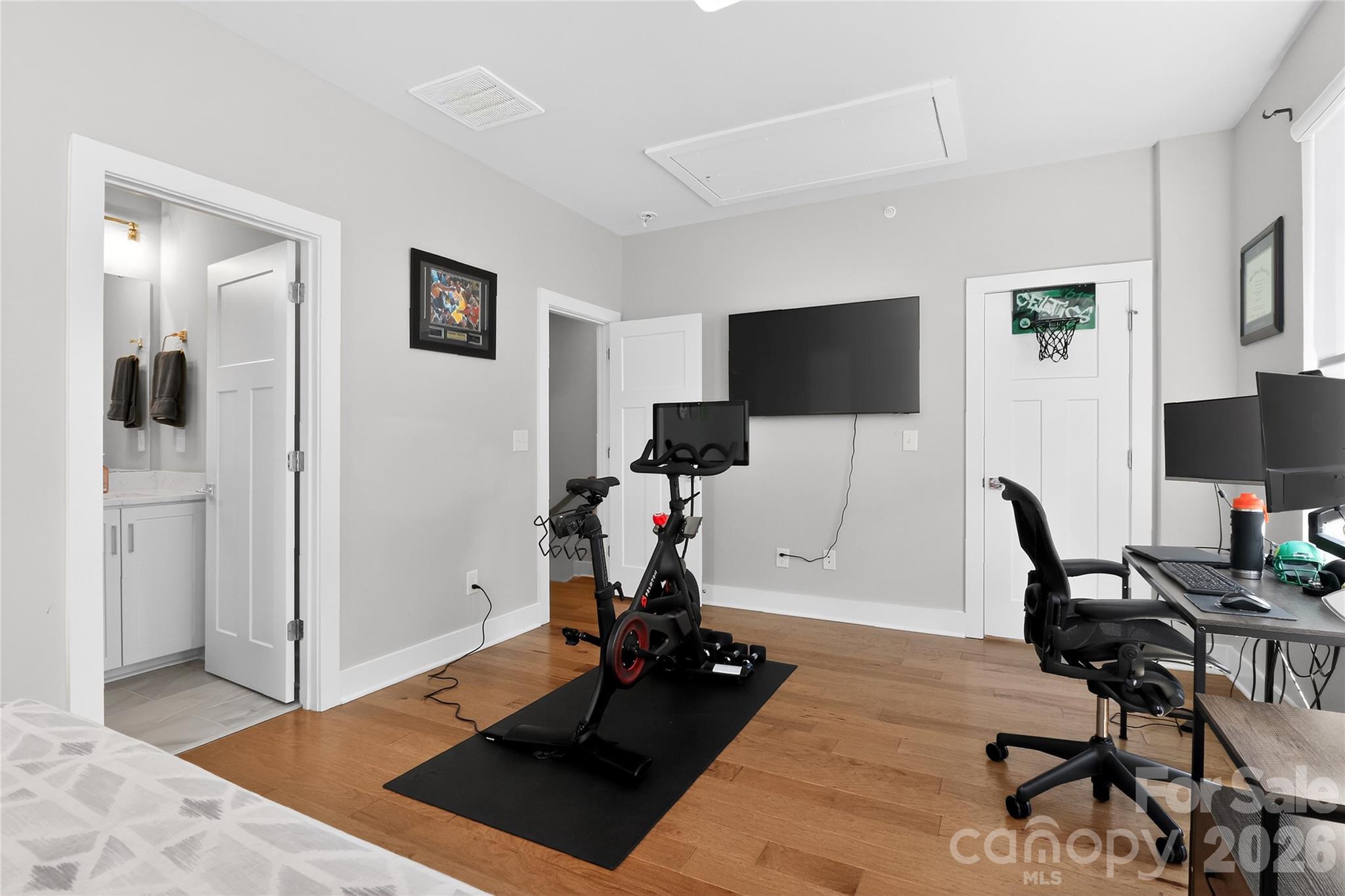2024 Bryant Park Drive Property Photo 22