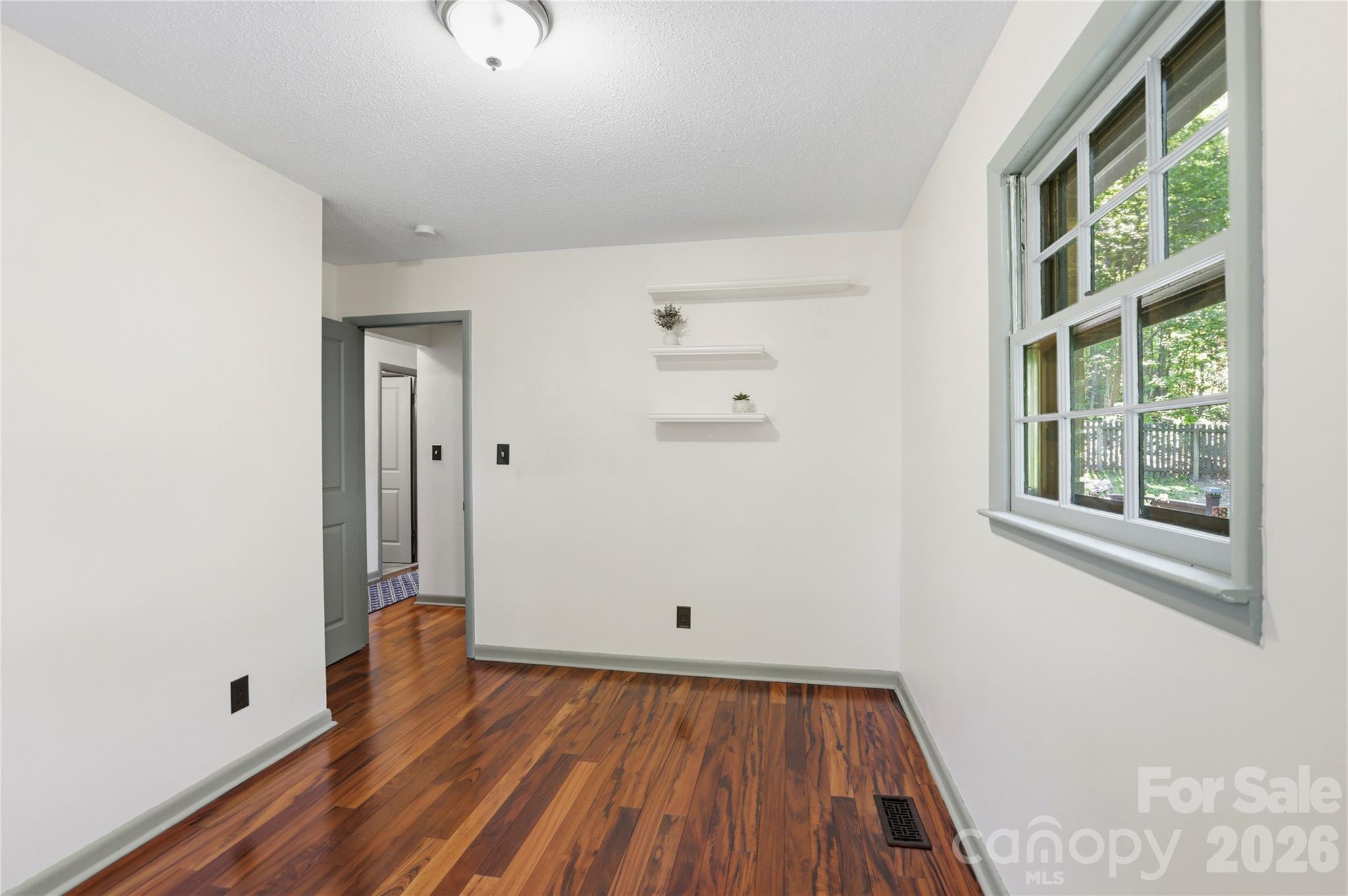 38 Nixon Terrace Property Photo 25