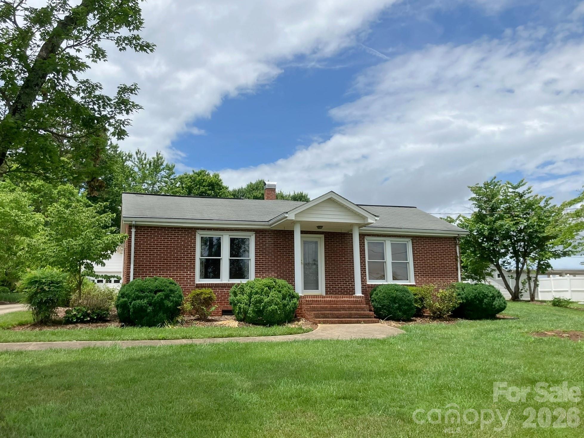191 Thompson Road Property Photo 1