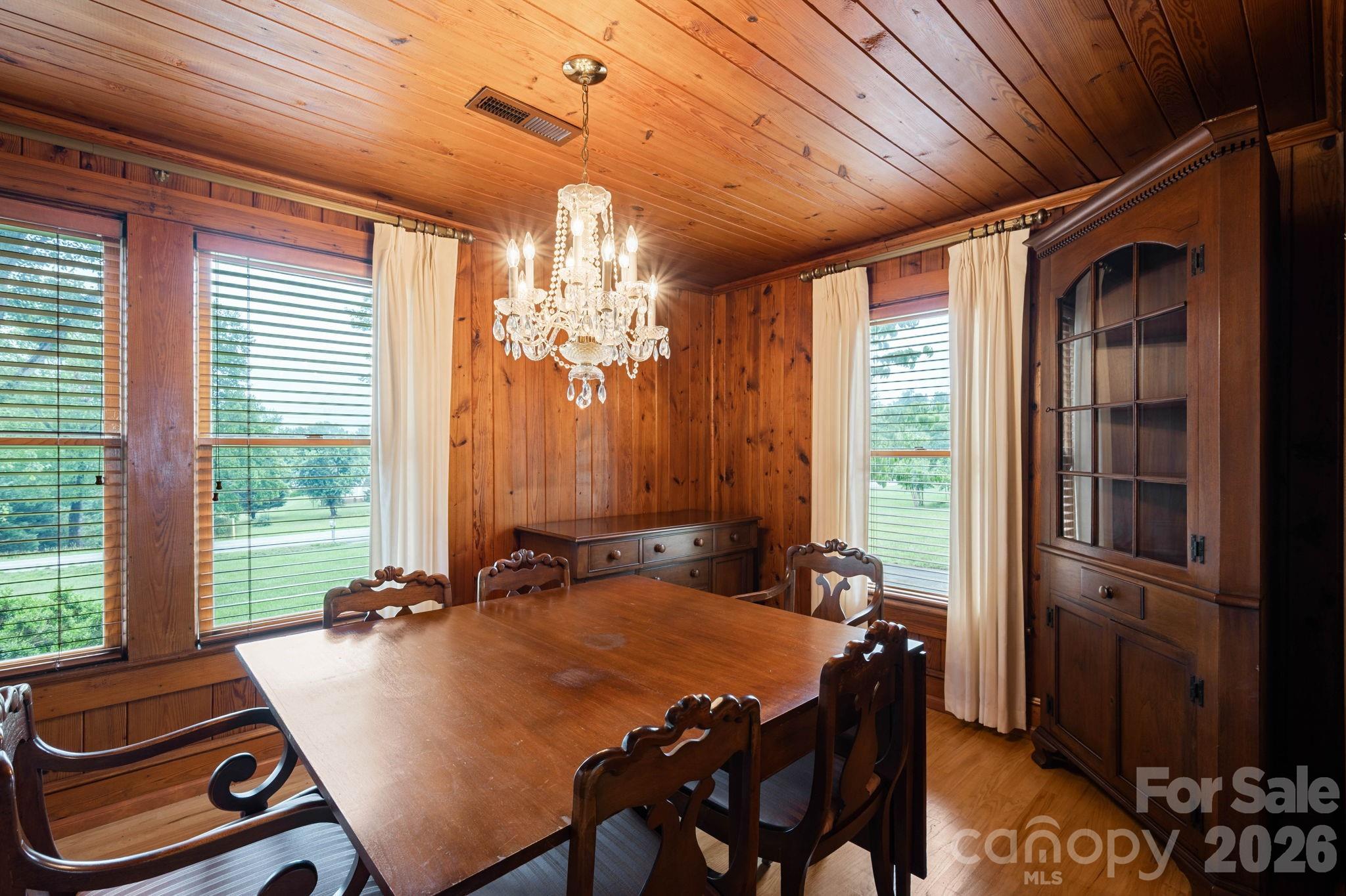 191 Thompson Road Property Photo 8