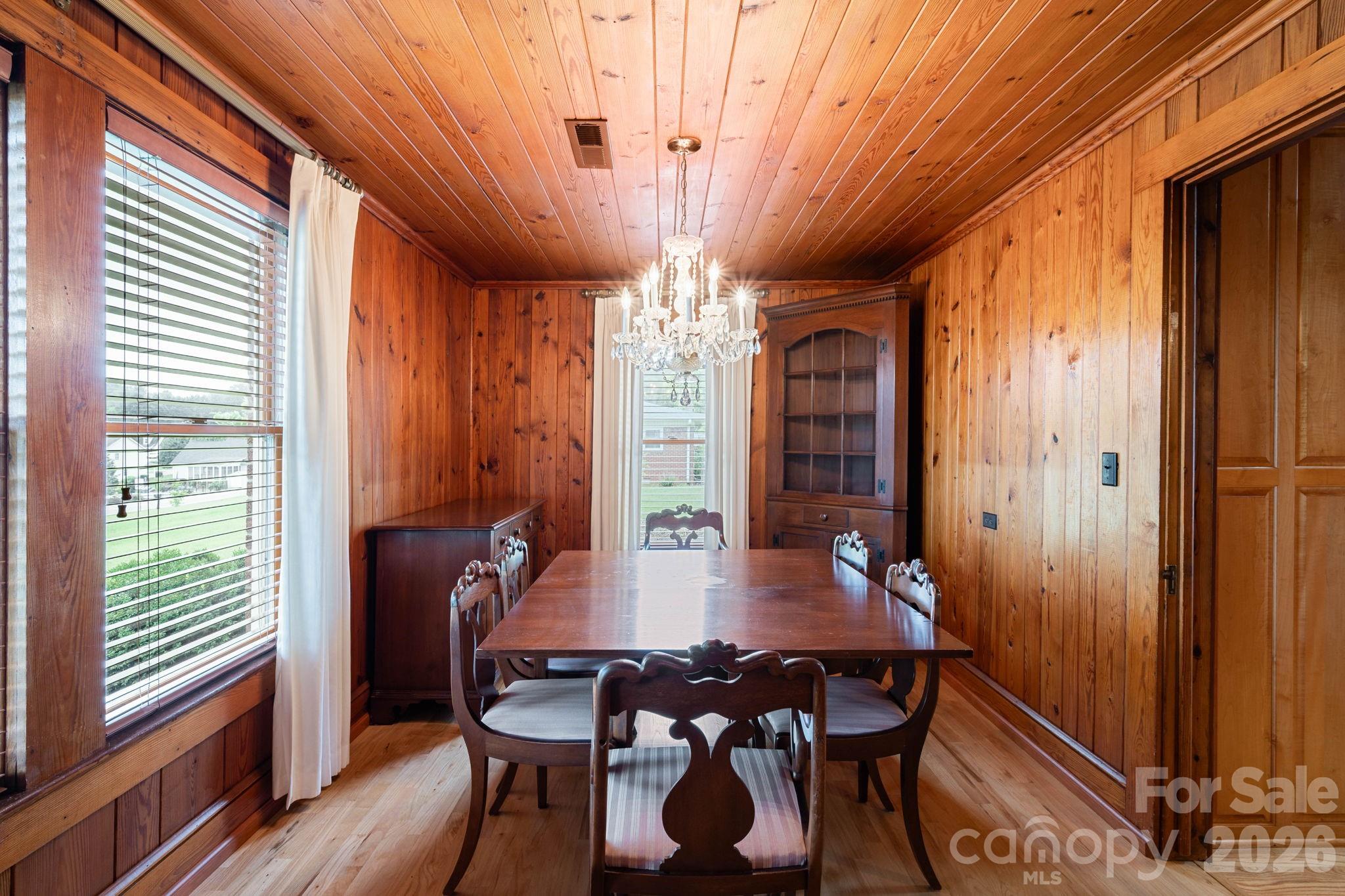 191 Thompson Road Property Photo 9