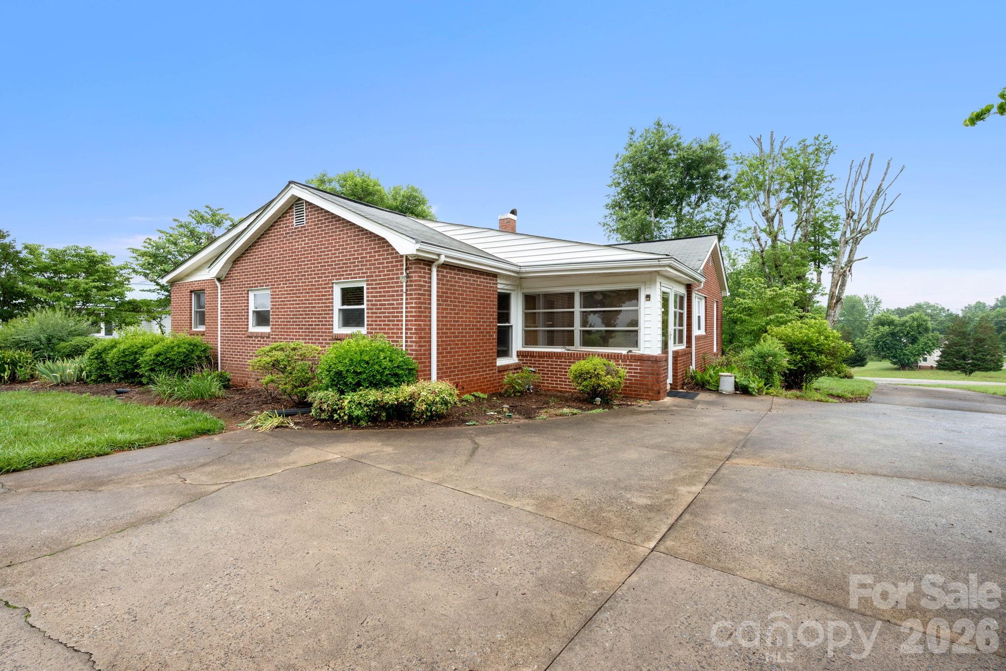 191 Thompson Road Property Photo 28
