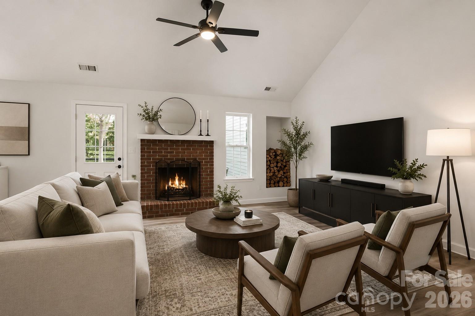 1010 Ridgefield Circle Property Photo 3